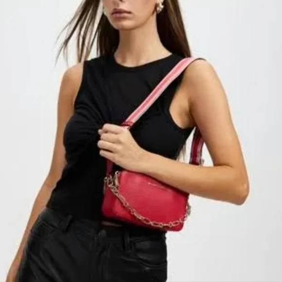 🥳SOLD🥳Michael Kors Women's Red Jet Set Small Pebbled Leather Double Zip Camera - Picture 6 of 13